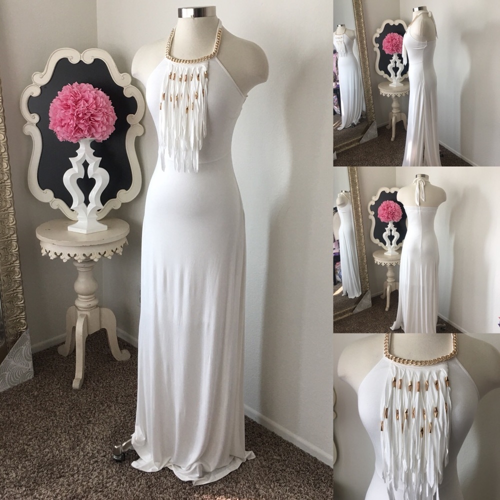 🌺 Soiebiu
Ivory Maxi Dress